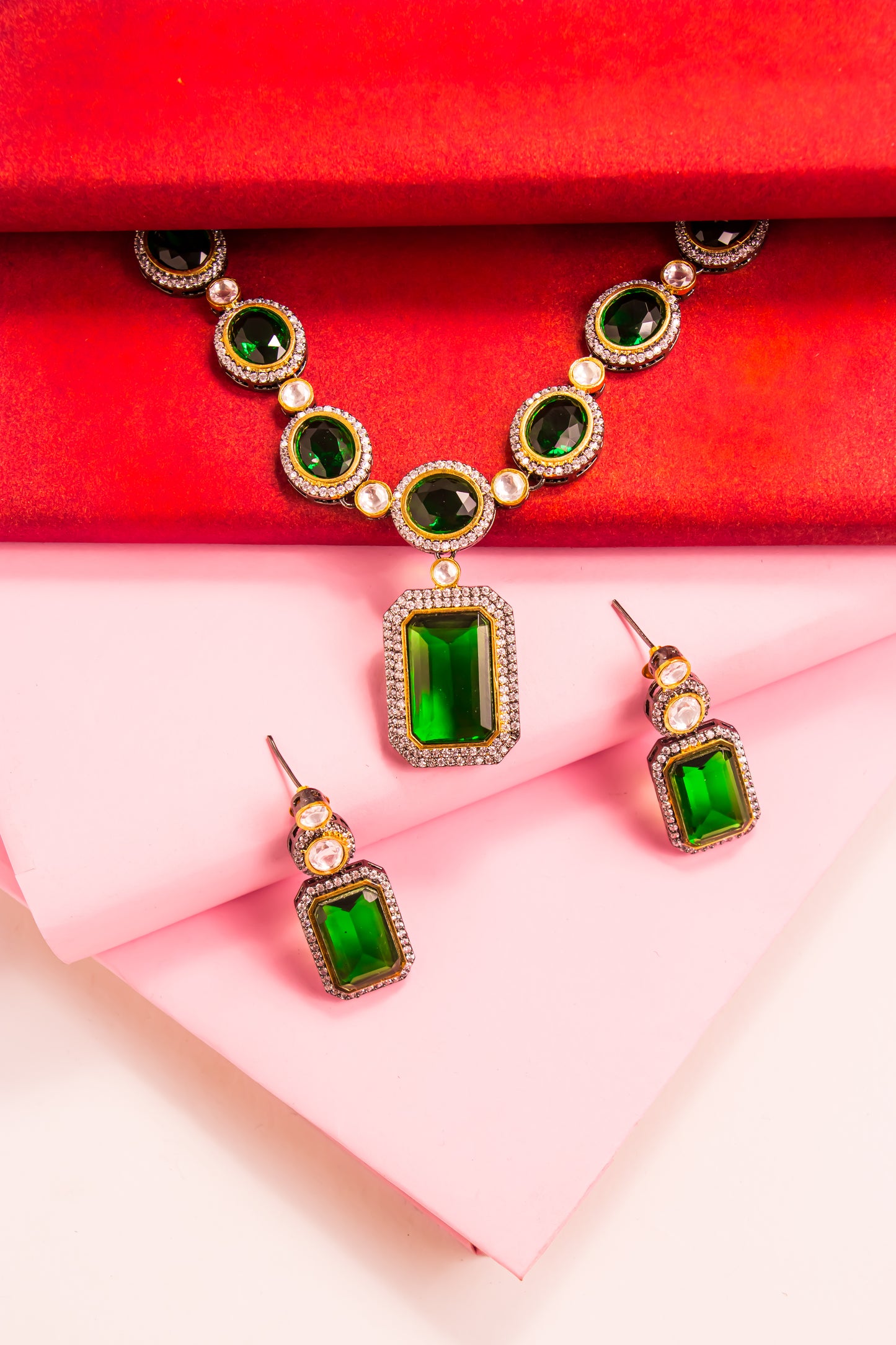 Diana's Emerald Dusky Necklace Set