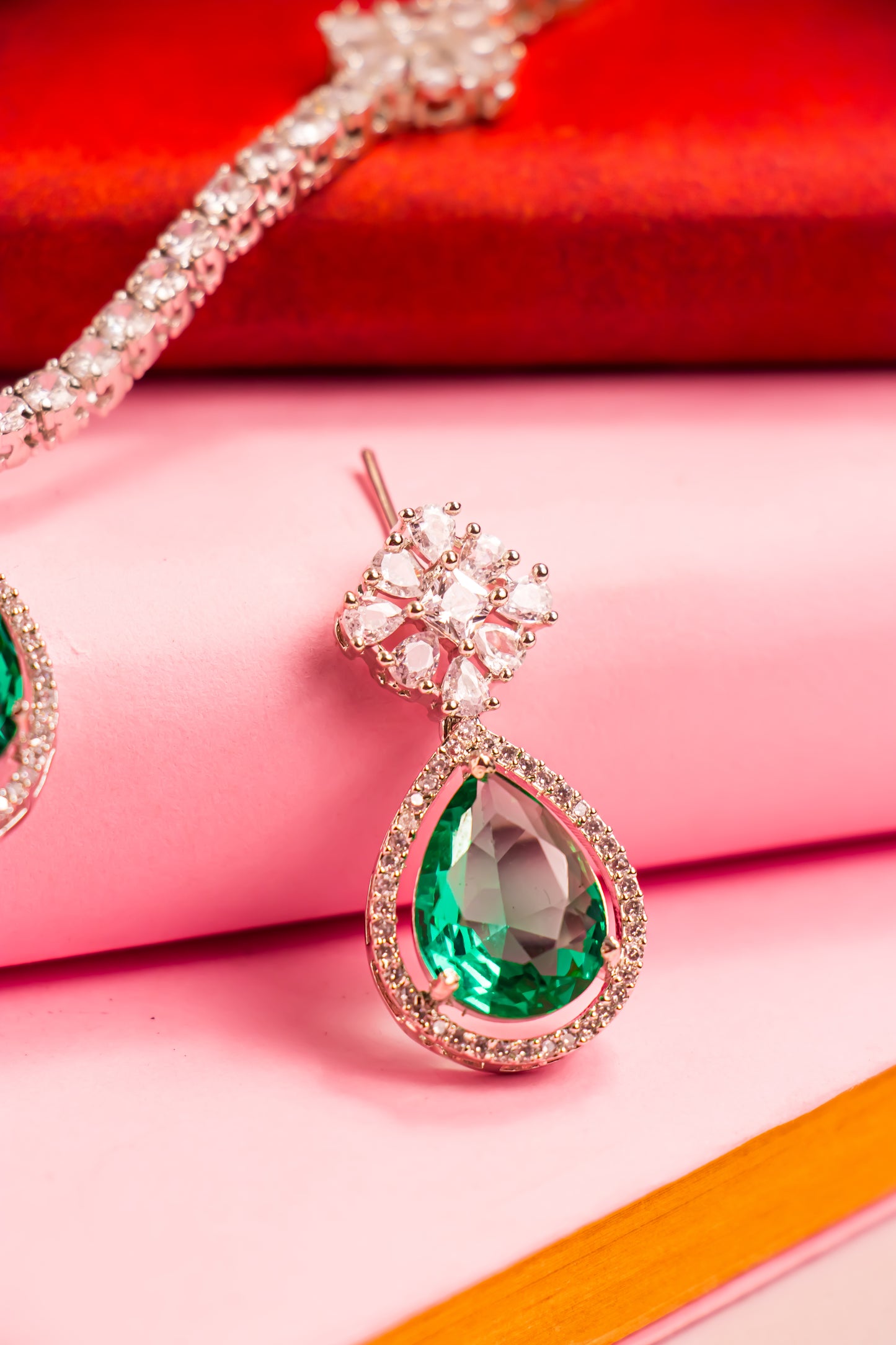Elizabeth's Crown Necklace Set
