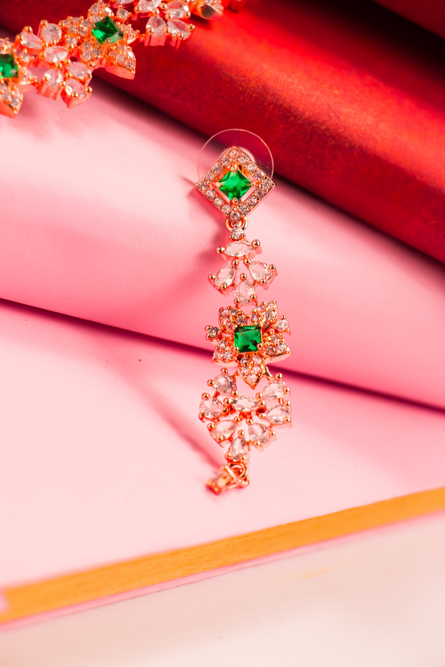 Emerald Throne Necklace Set