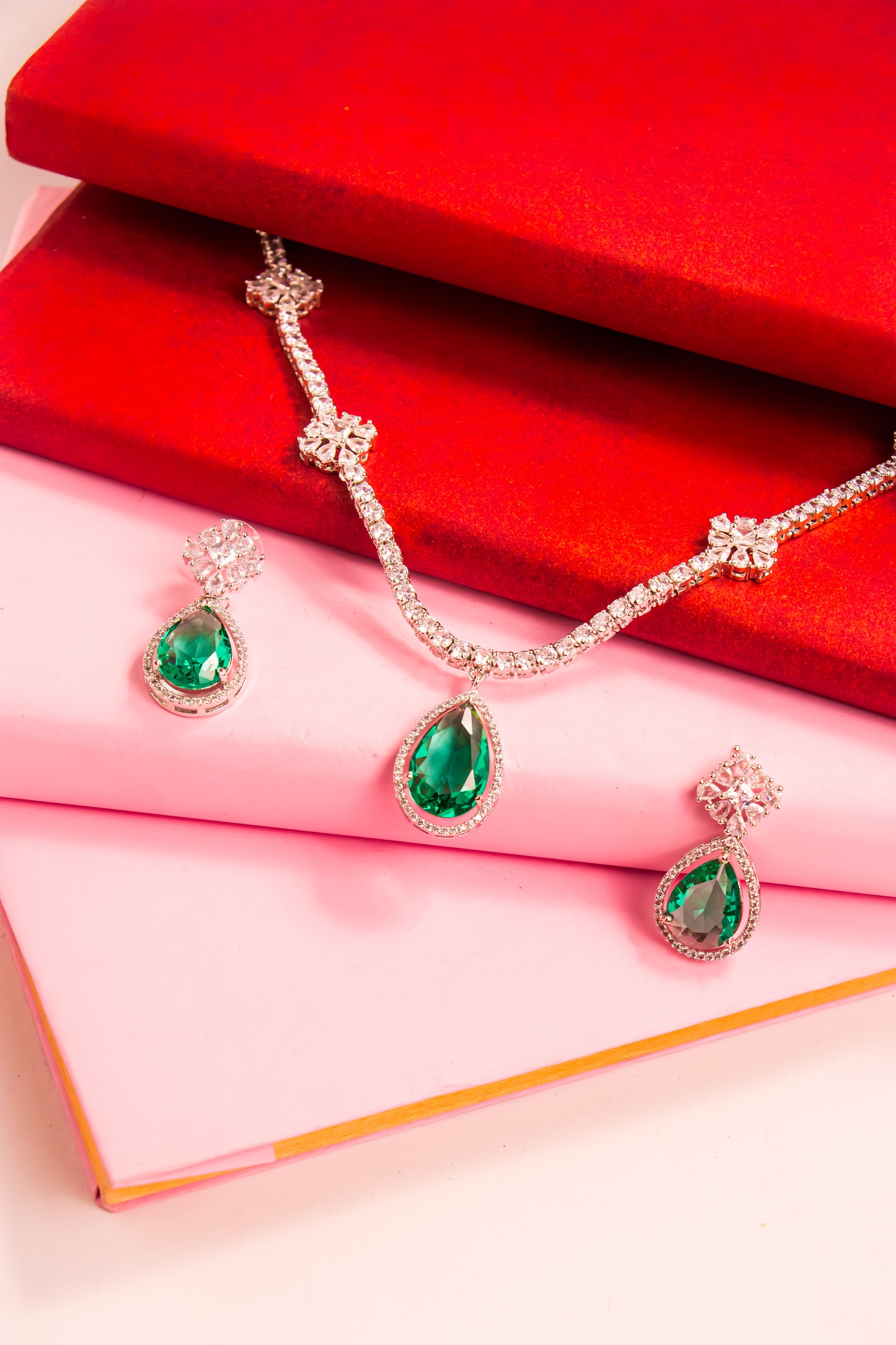 Elizabeth's Crown Necklace Set
