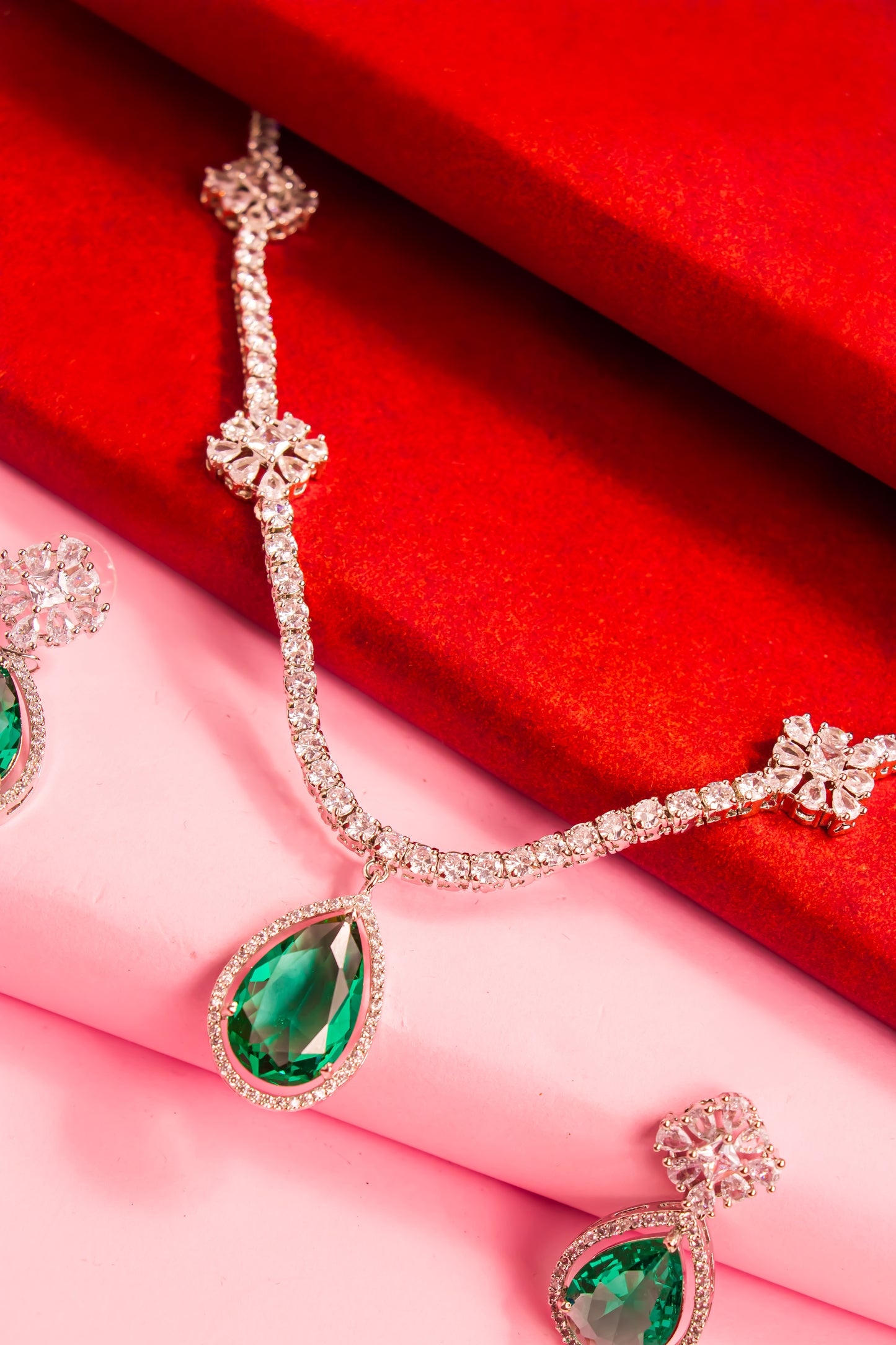Elizabeth's Crown Necklace Set