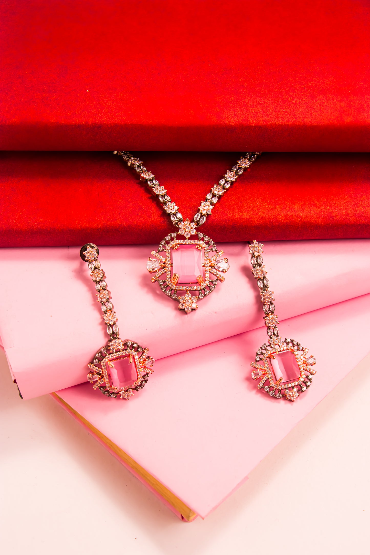 Athena’s Dusk Necklace Set