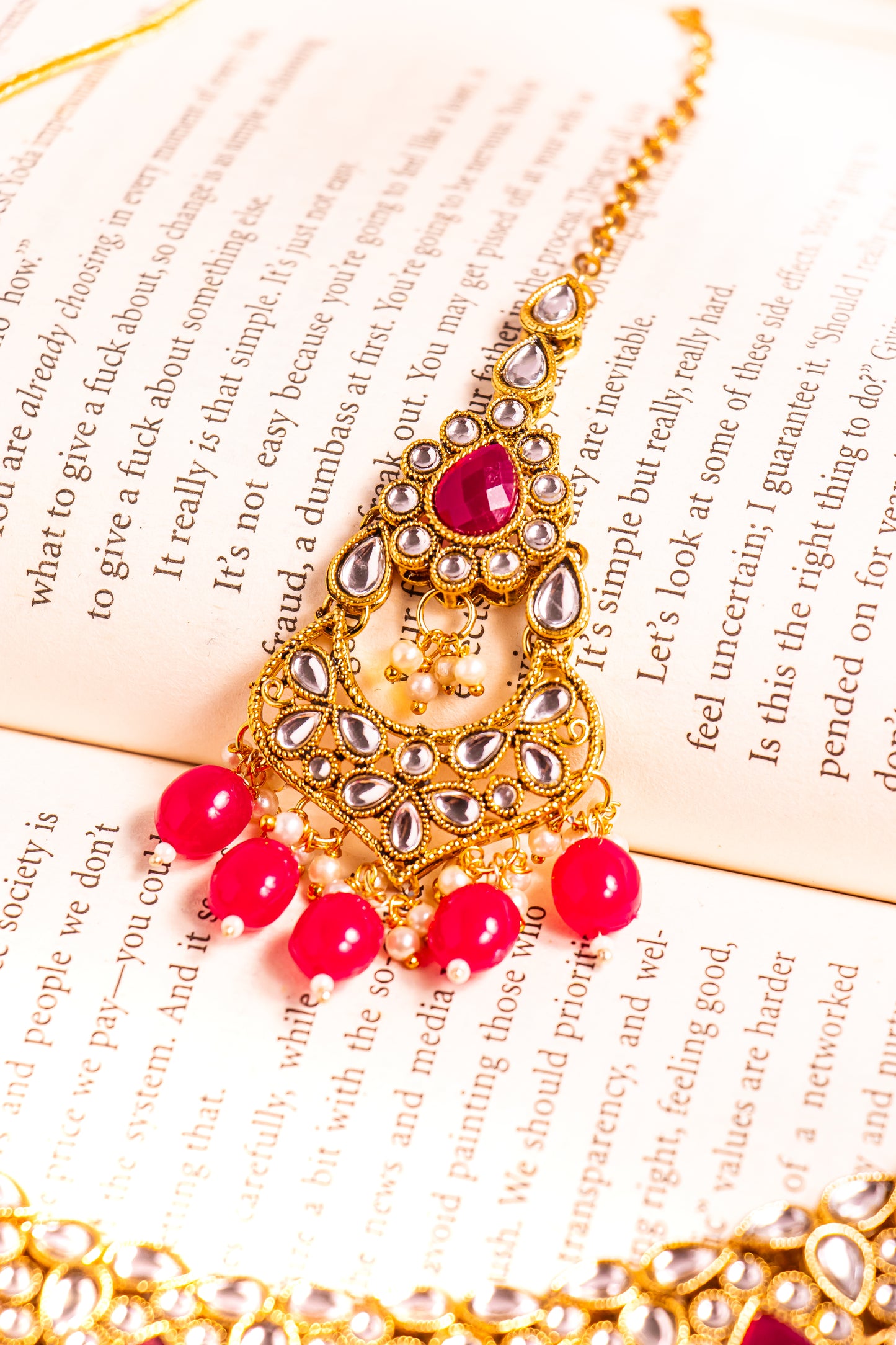 Noor's Aura Red Kundan Necklace Set