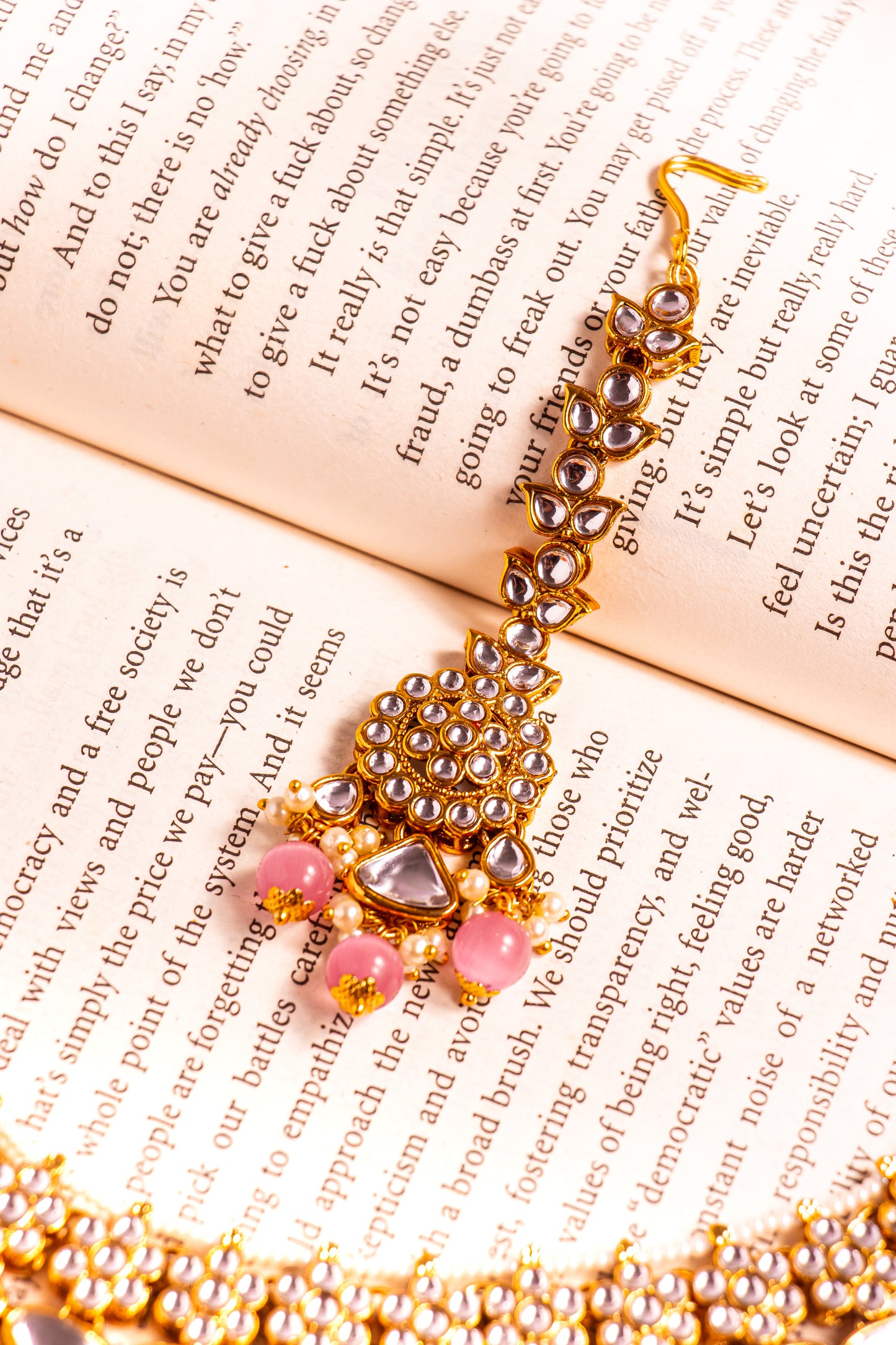 Noor's Horizon Pink Kundan Necklace Set