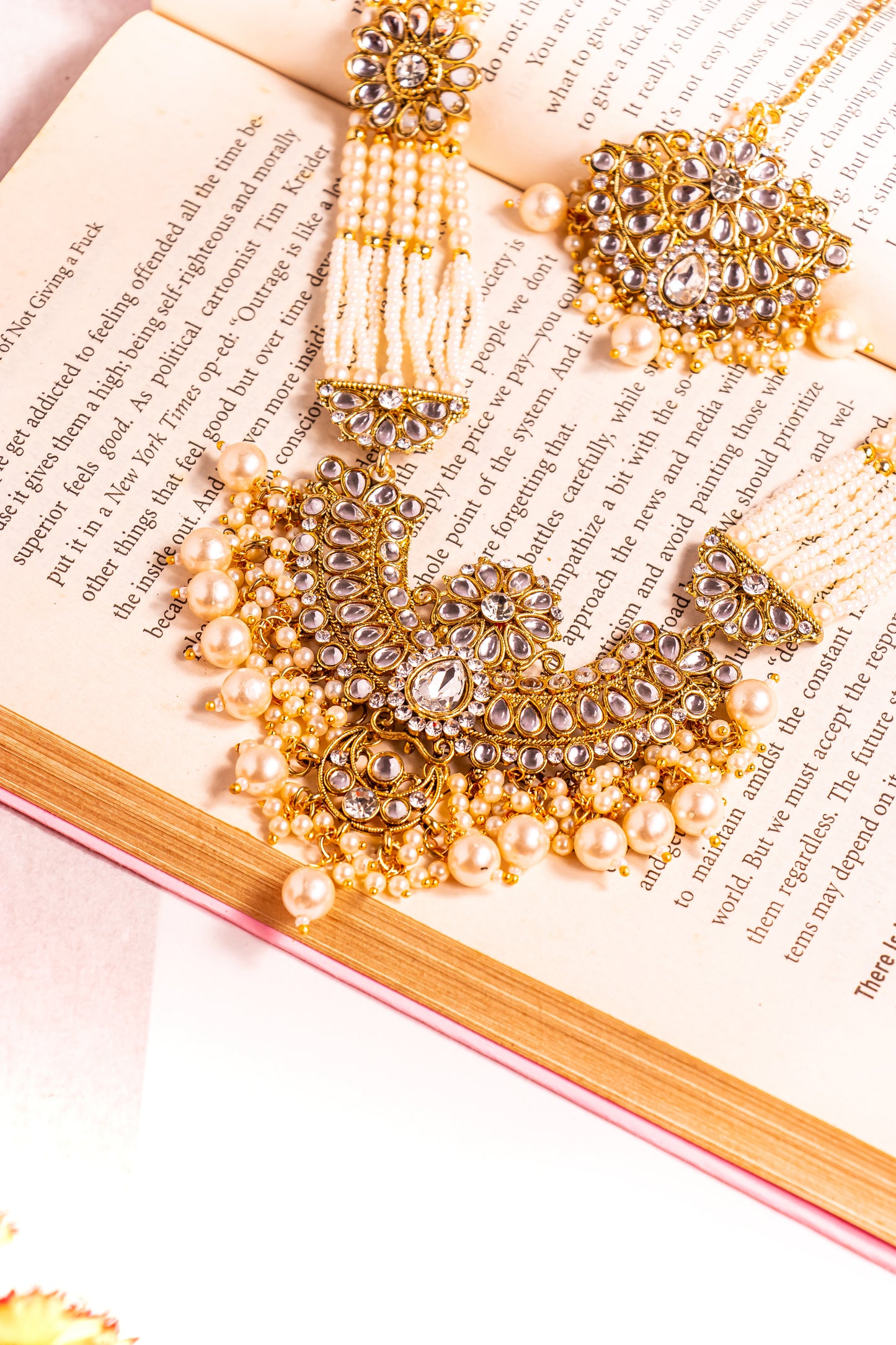 Jahan's Light Kundan & Pearl Long Necklace Set