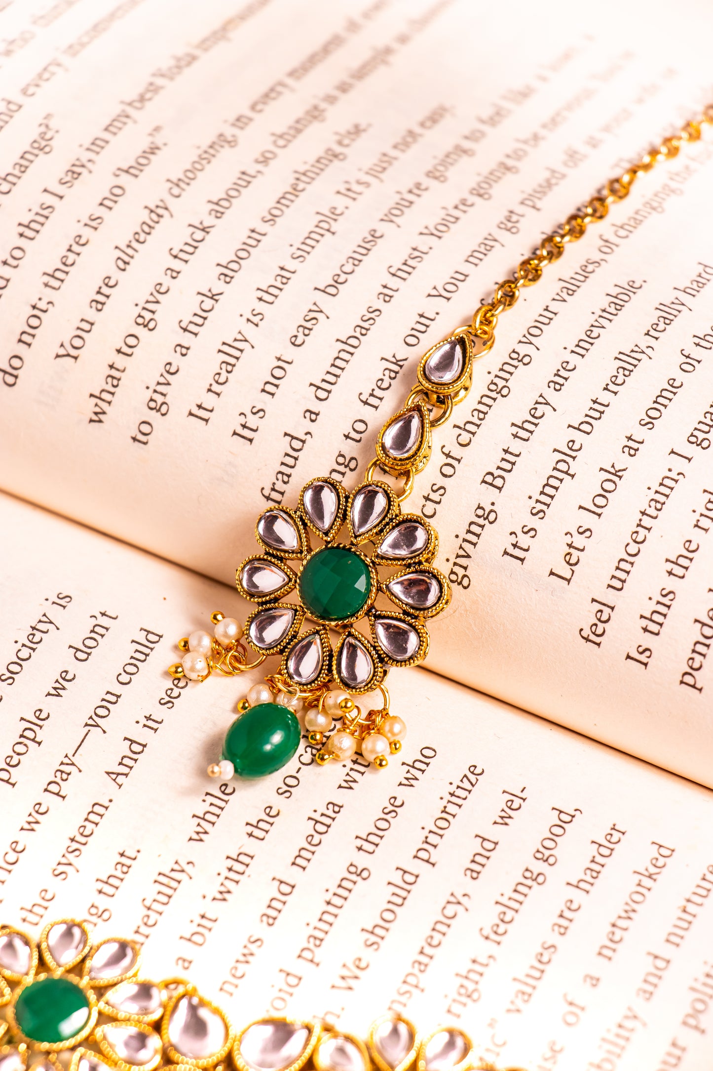 Noor's Grace Green Kundan Necklace Set
