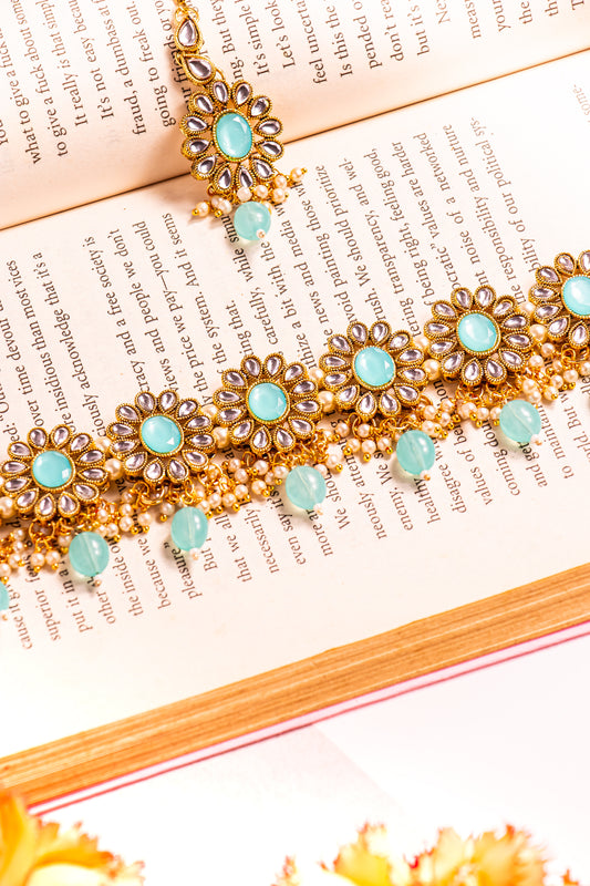 Noor's Glow Kundan Choker Necklace Set
