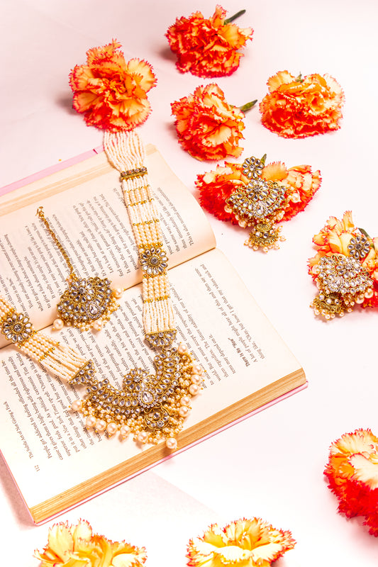Jahan's Light Kundan & Pearl Long Necklace Set