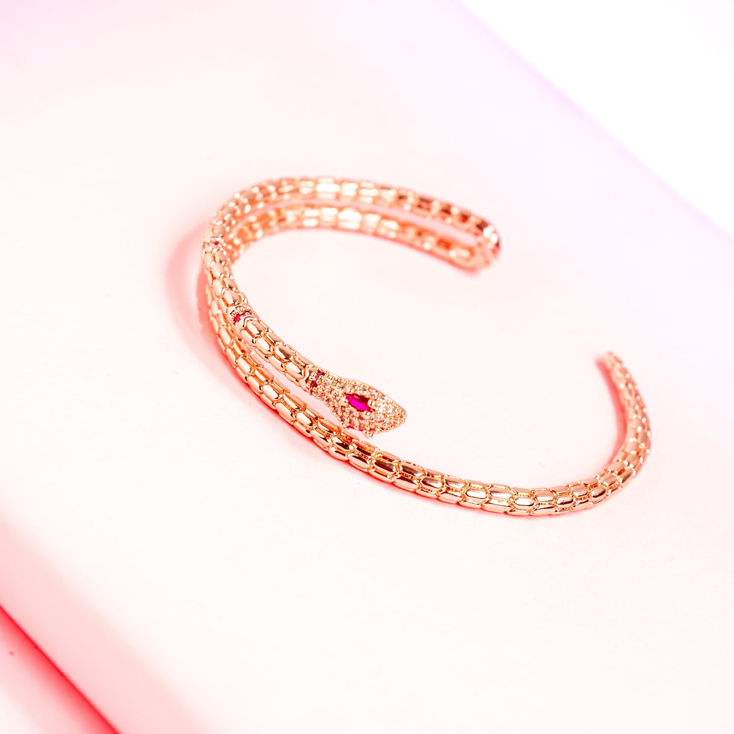 Empress’s Pearl Bracelet