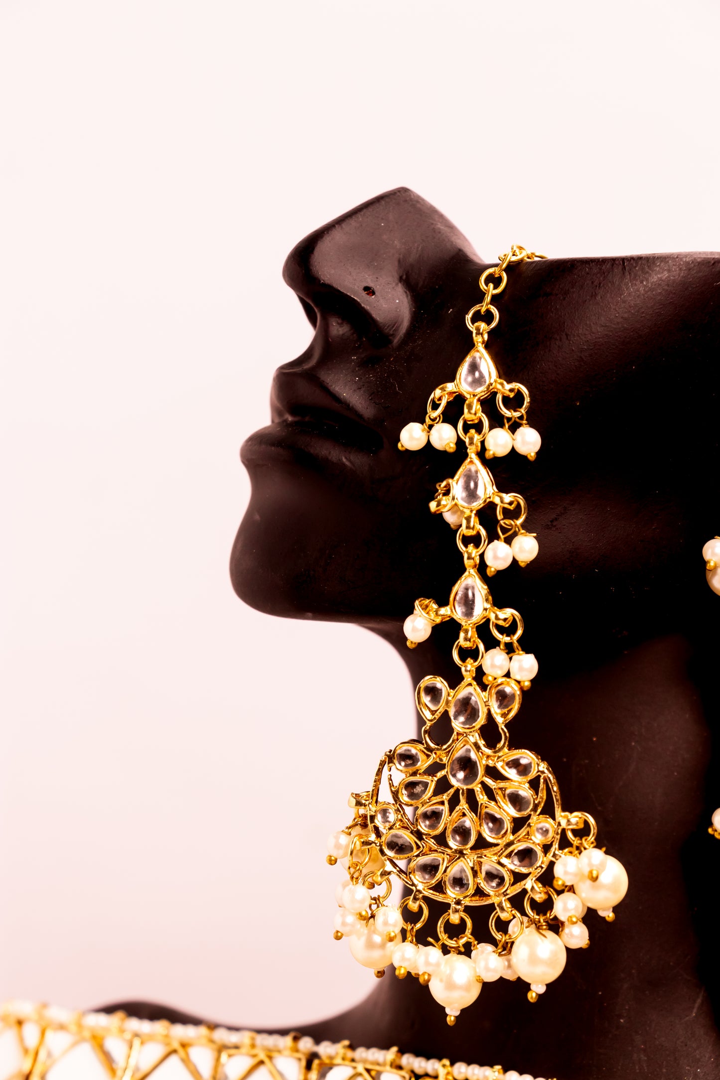 Jahan's Elegance Kundan Choker Necklace Set