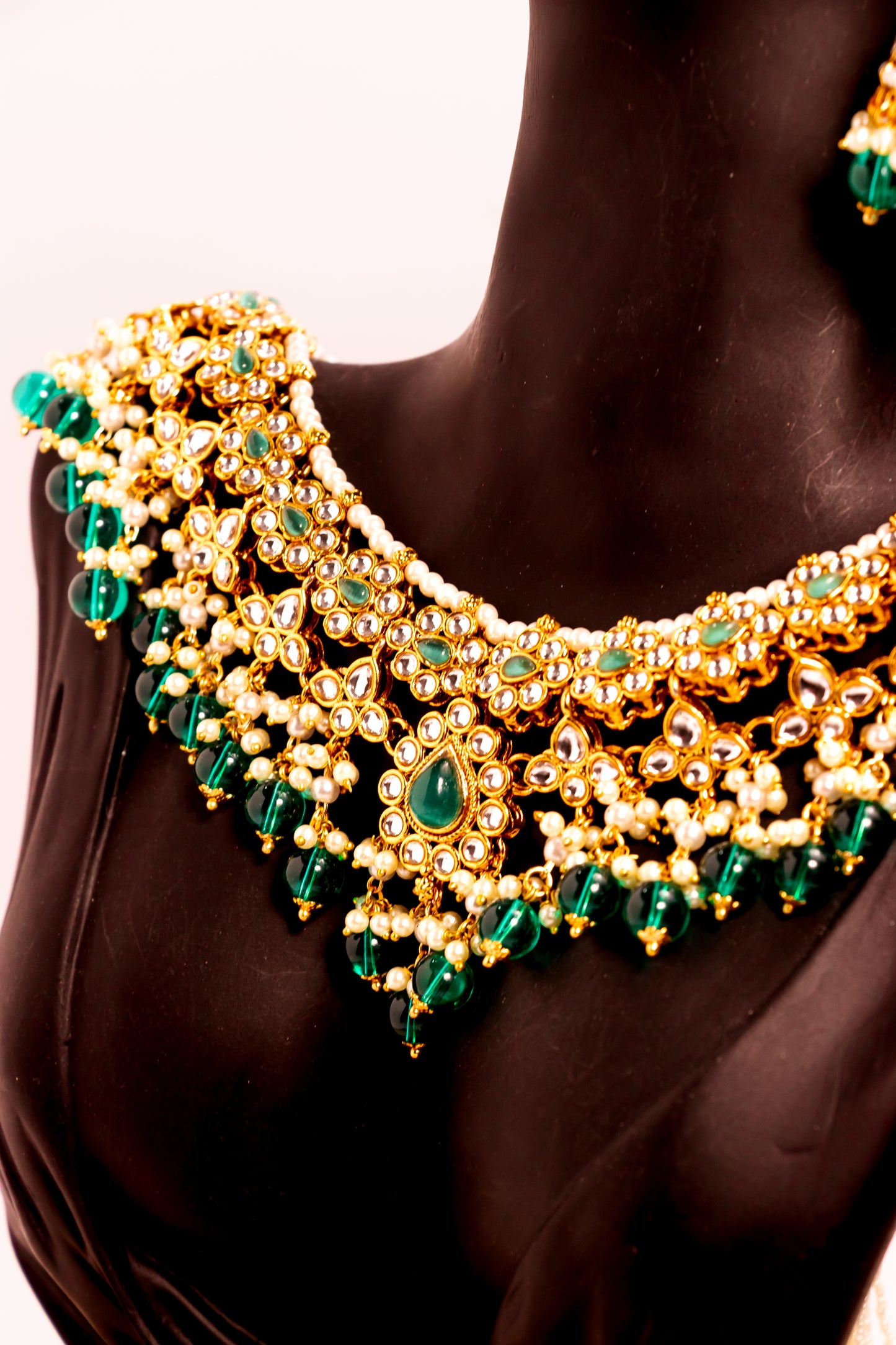 Jahan's Chime Kundan Necklace Set
