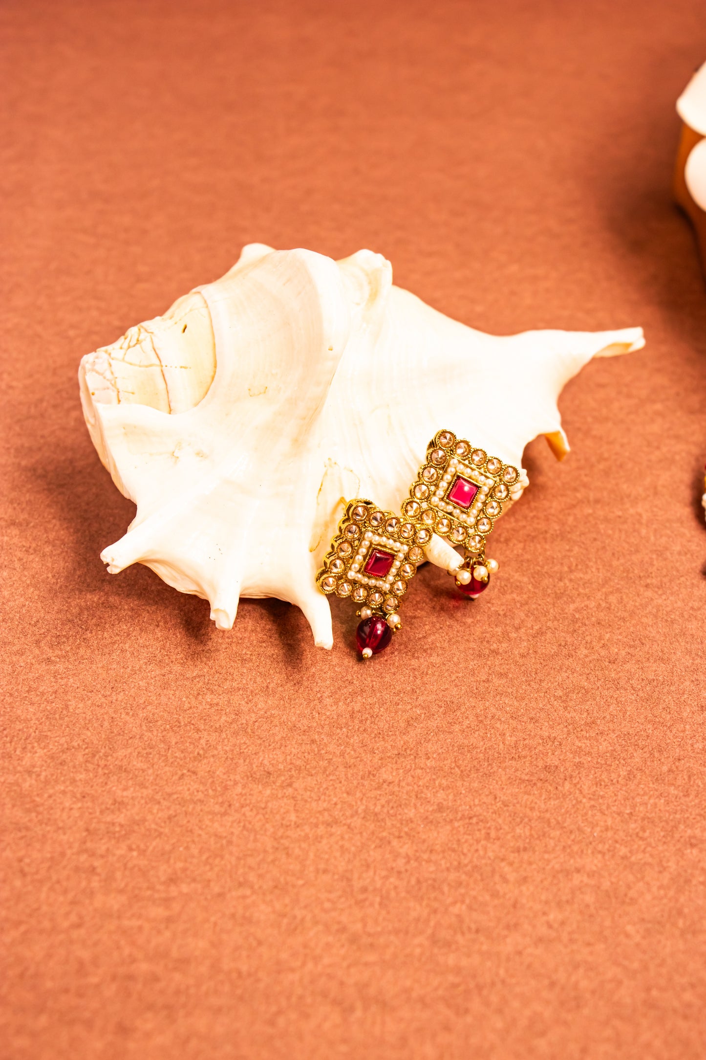 Ethereal Pearl Necklace Set