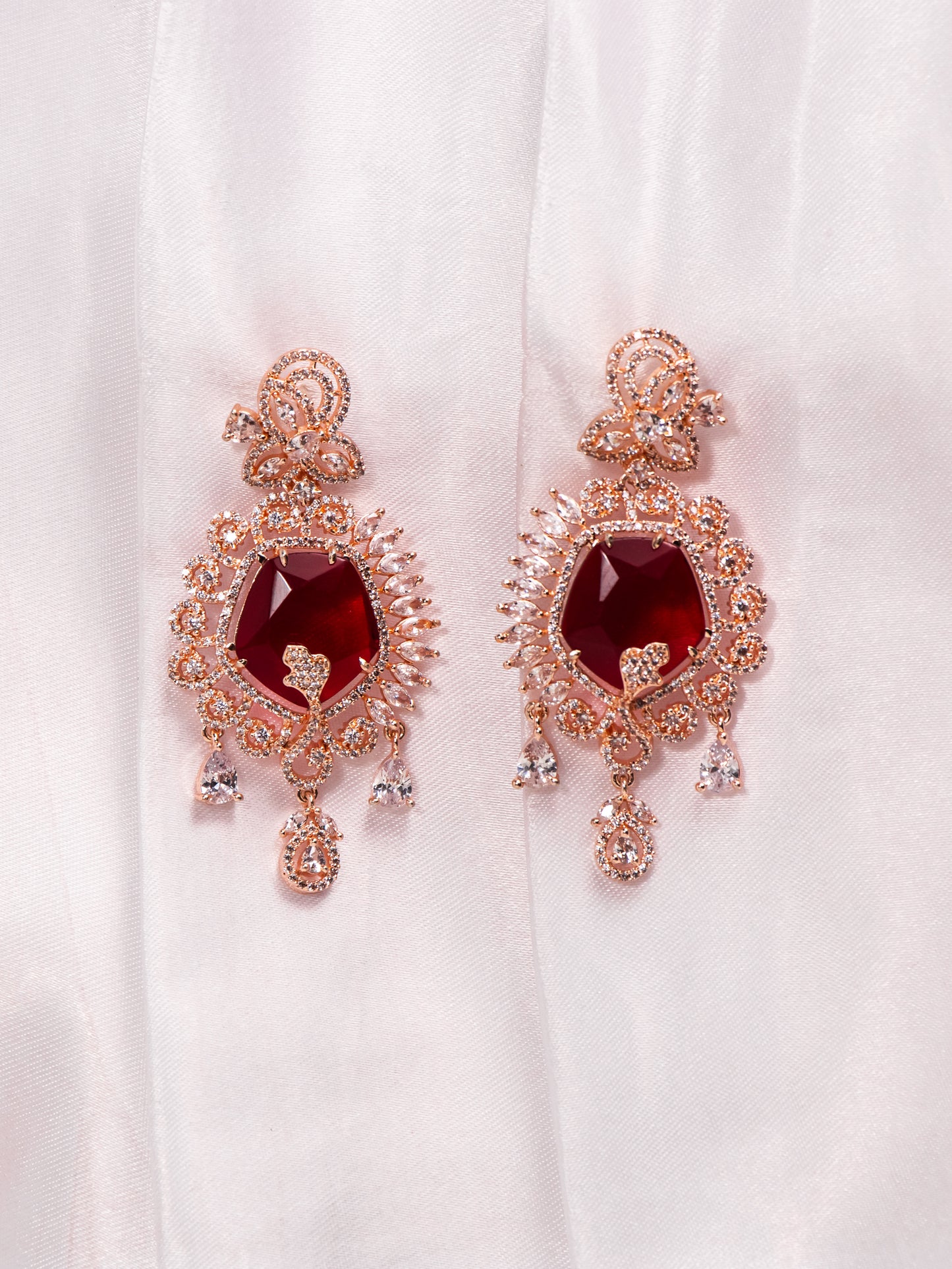 Queen’s Aura Earrings