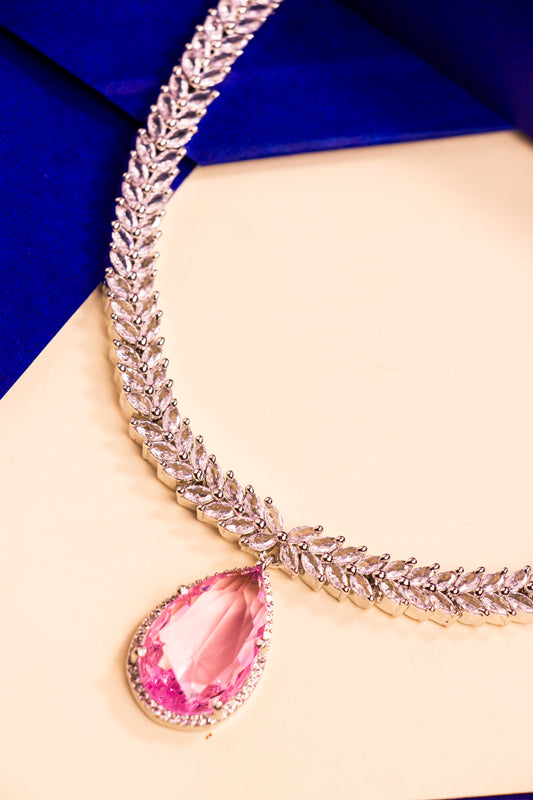 Heavenly Aura Necklace Set