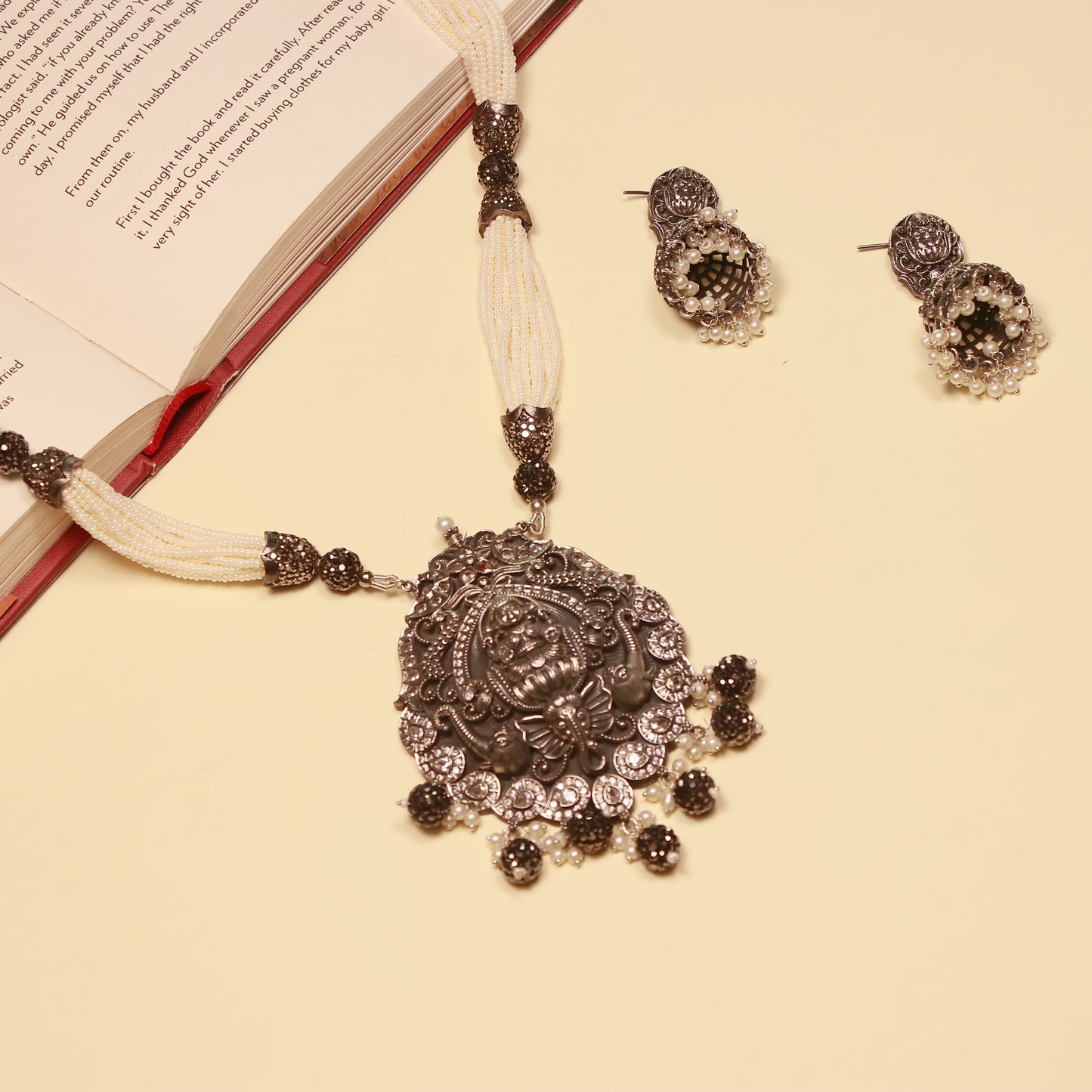 Manikarnika Rajnandini Necklace Set