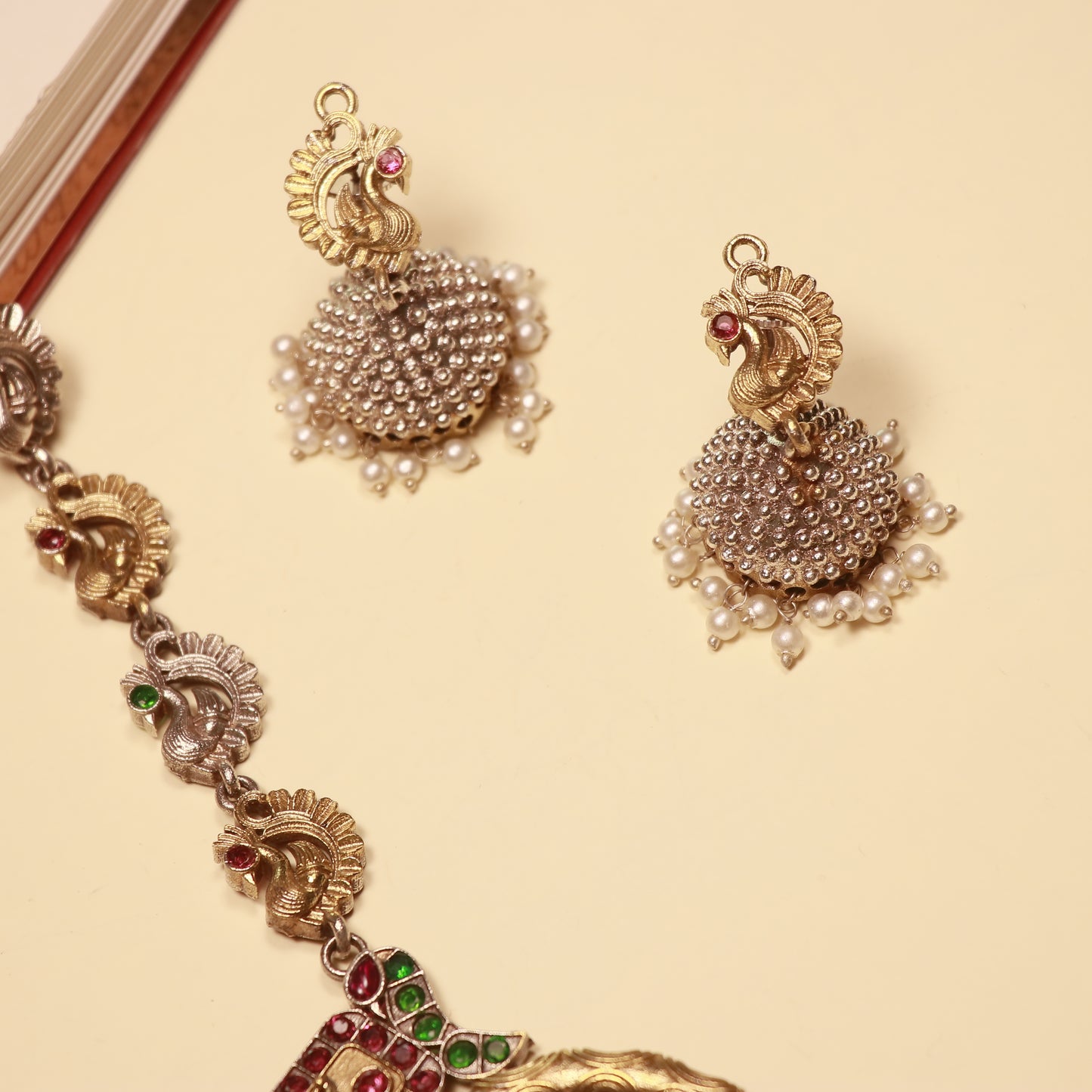 Manikarnika Himalayan Hues Necklace Set