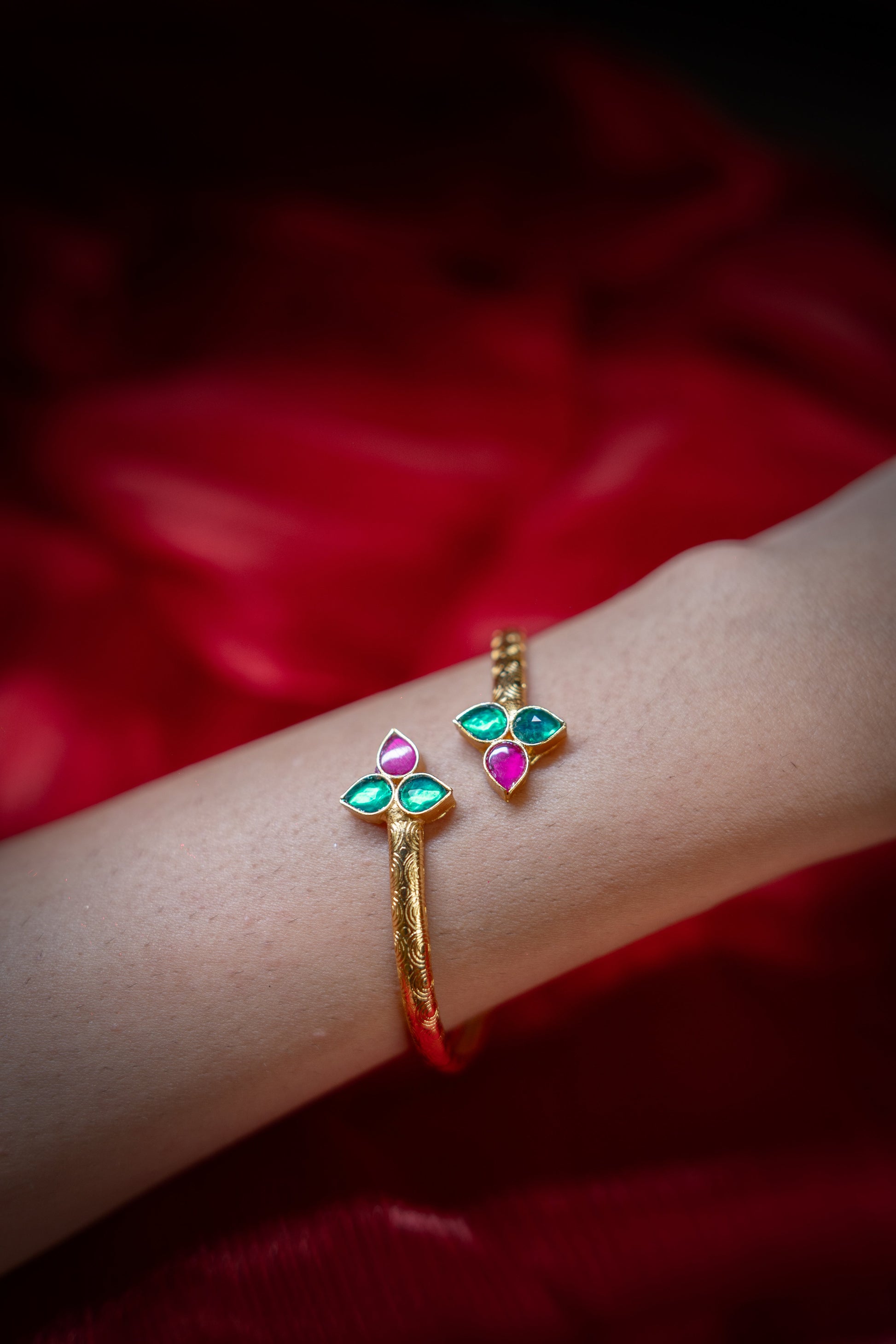 Mystic Veil Green Kundan Bracelet - ELYSIAN GODDESS