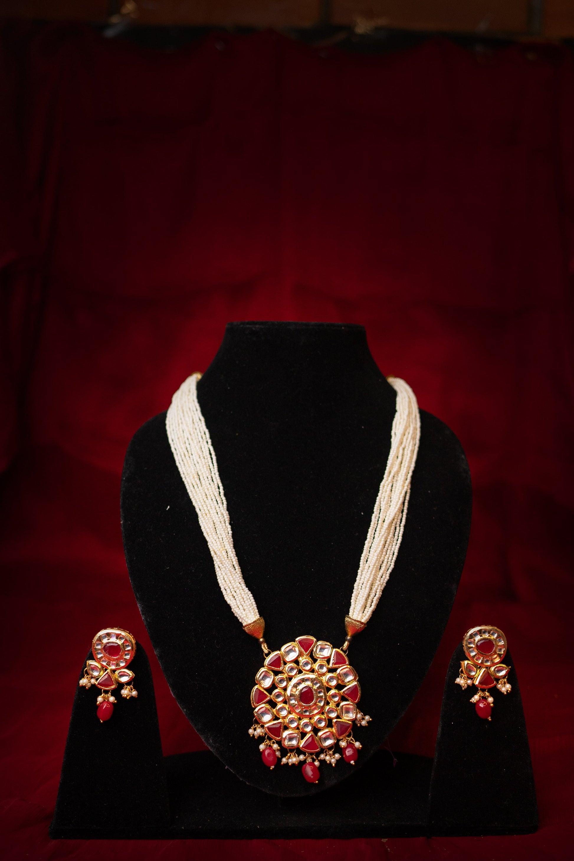 Noor's Splendor Kundan & Pearl Necklace Set - ELYSIAN GODDESS