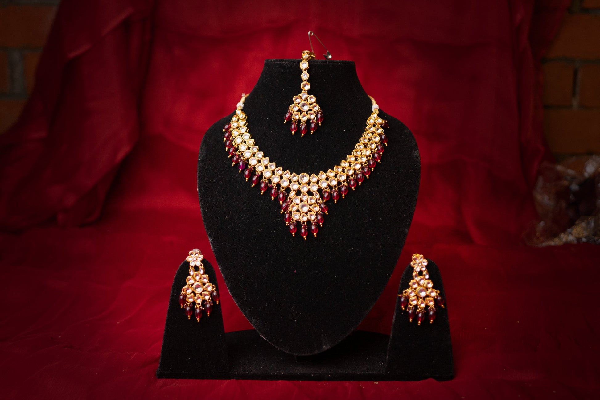 Noor's Legacy Red Kundan Necklace Set - ELYSIAN GODDESS