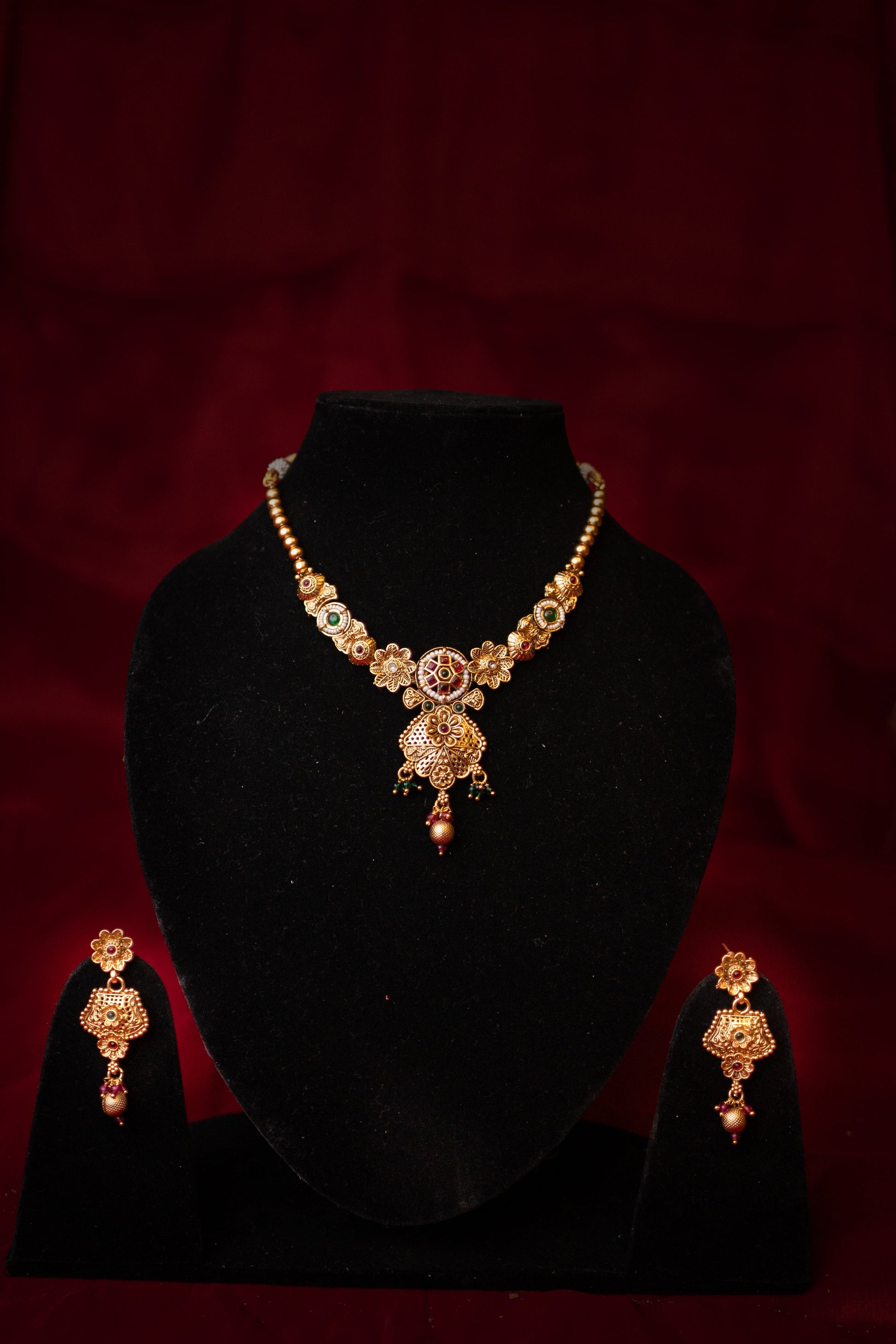 Padmavati's Dazzle Necklace Set - ELYSIAN GODDESS