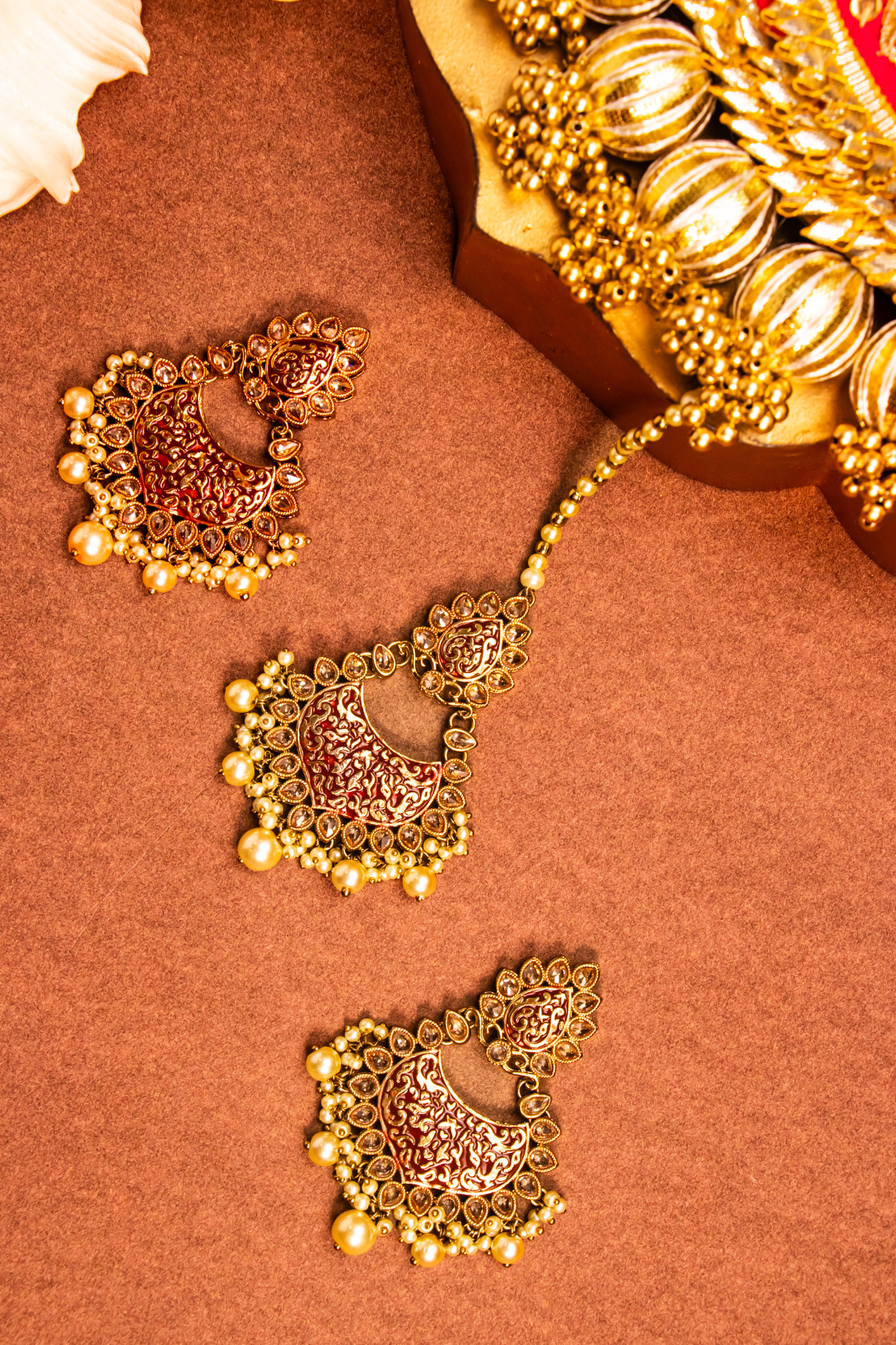Golden Glimmer Mangtika Set