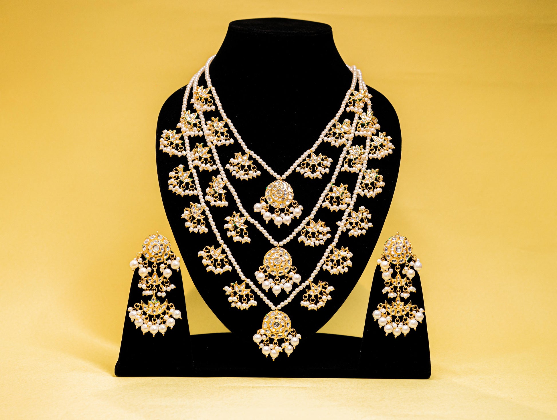 Royal Hoops Pearl Necklace - ELYSIAN GODDESS