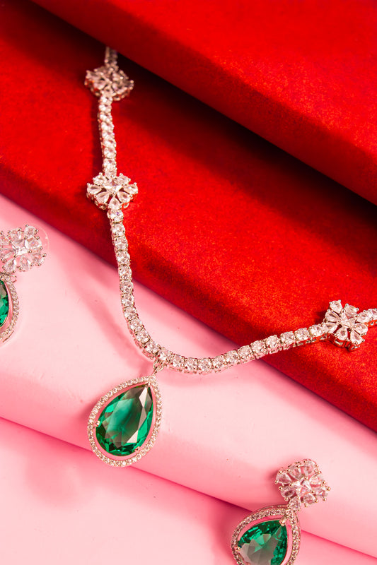 Elizabeth's Crown Necklace Set