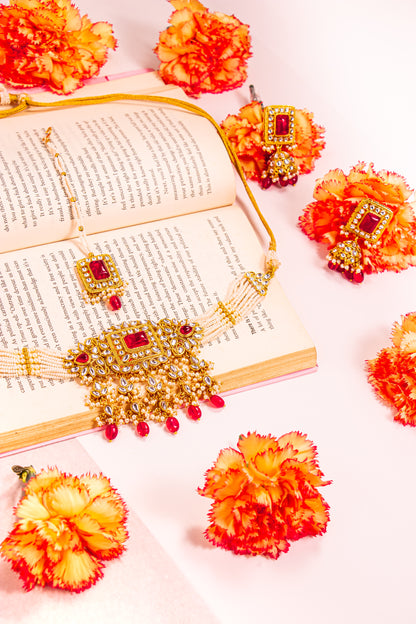 Vaijayanti Kundan Choker Necklace Set