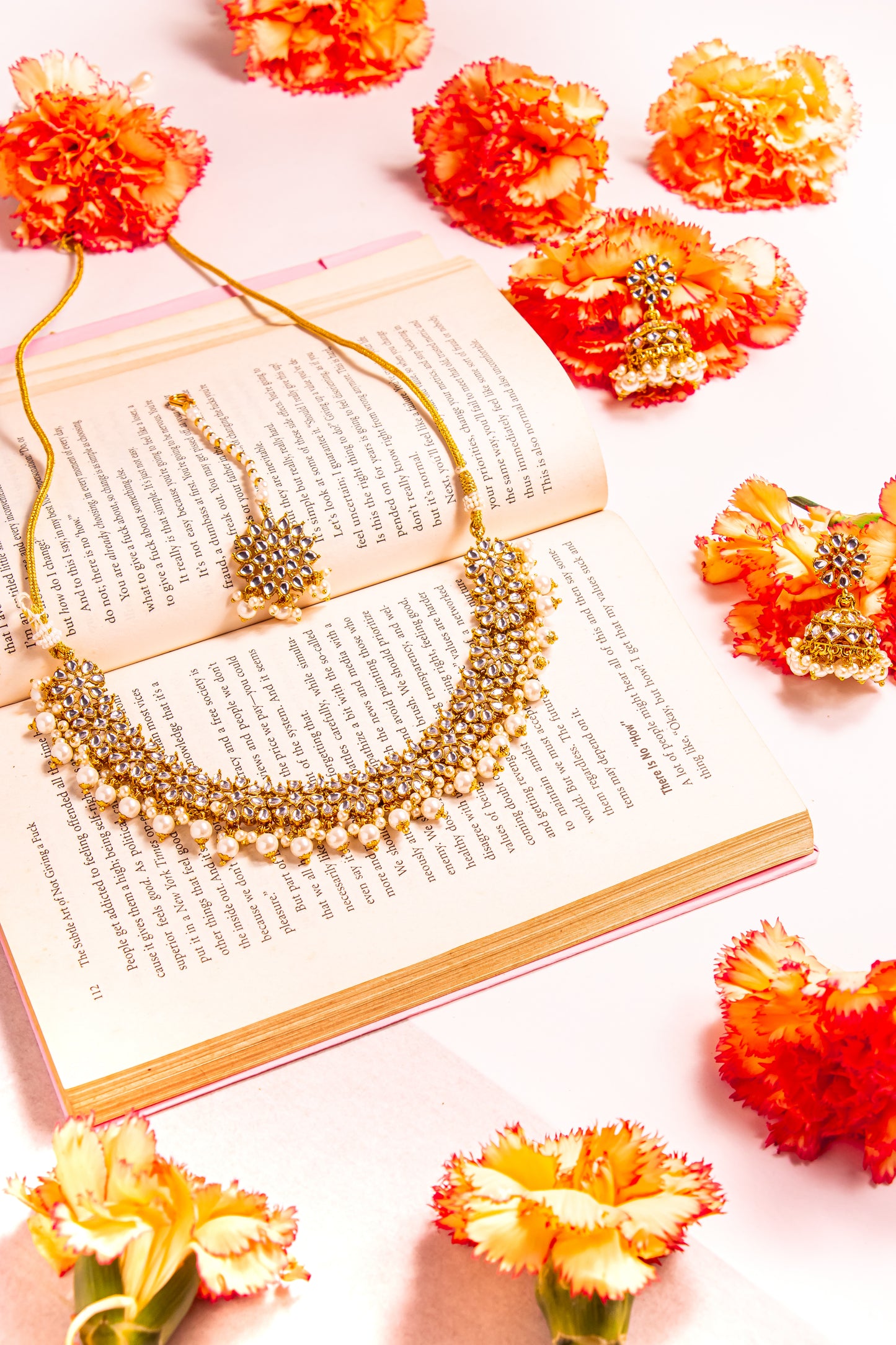 Noor's Splendour Kundan Necklace Set