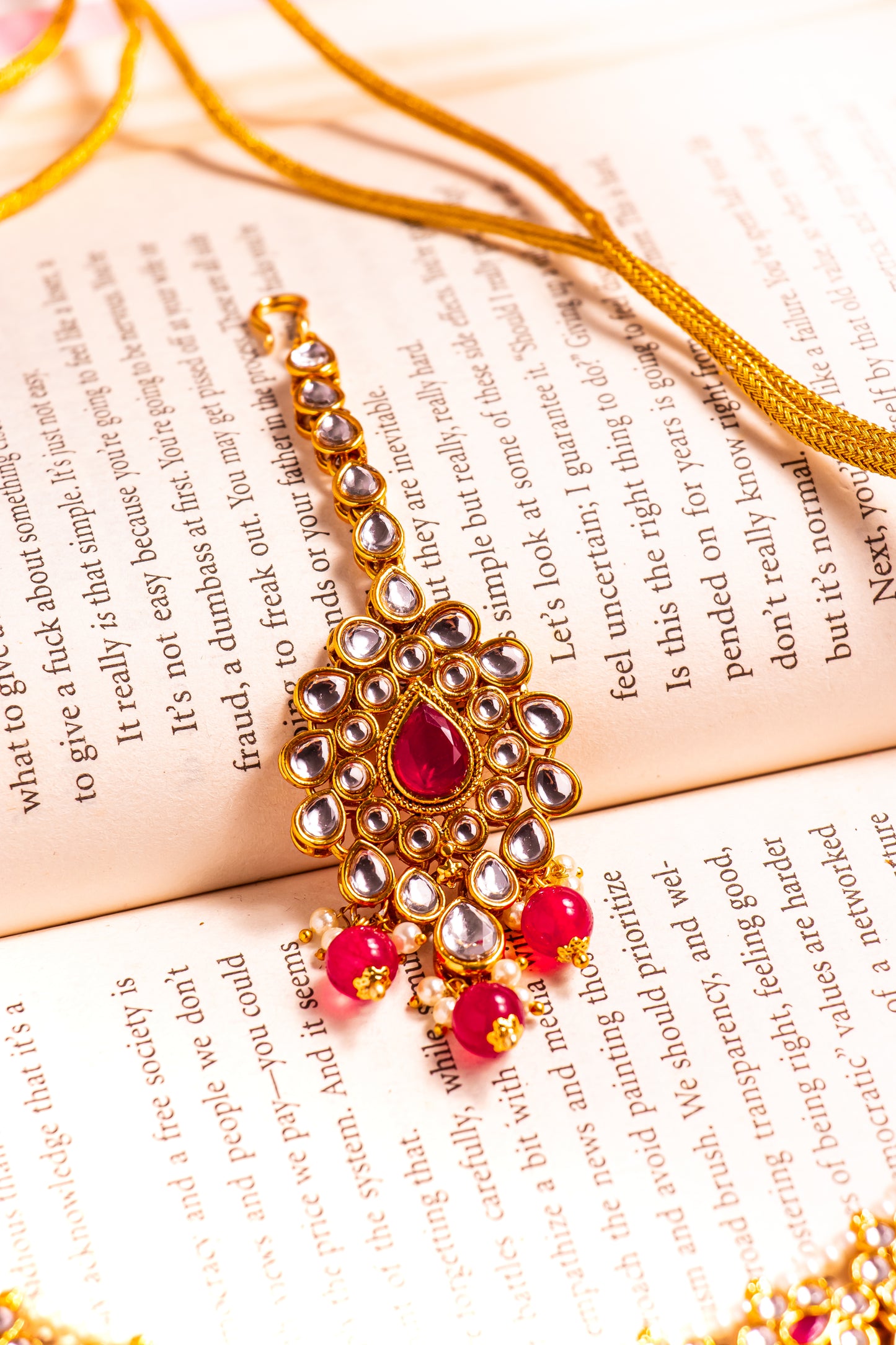 Noor's Serenity Red Kundan Necklace Set