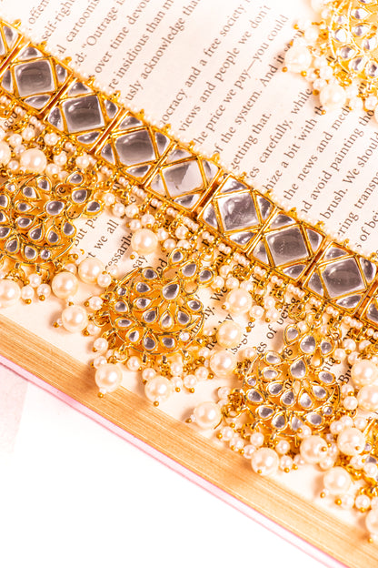 Jahan's Elegance Kundan Choker Necklace Set