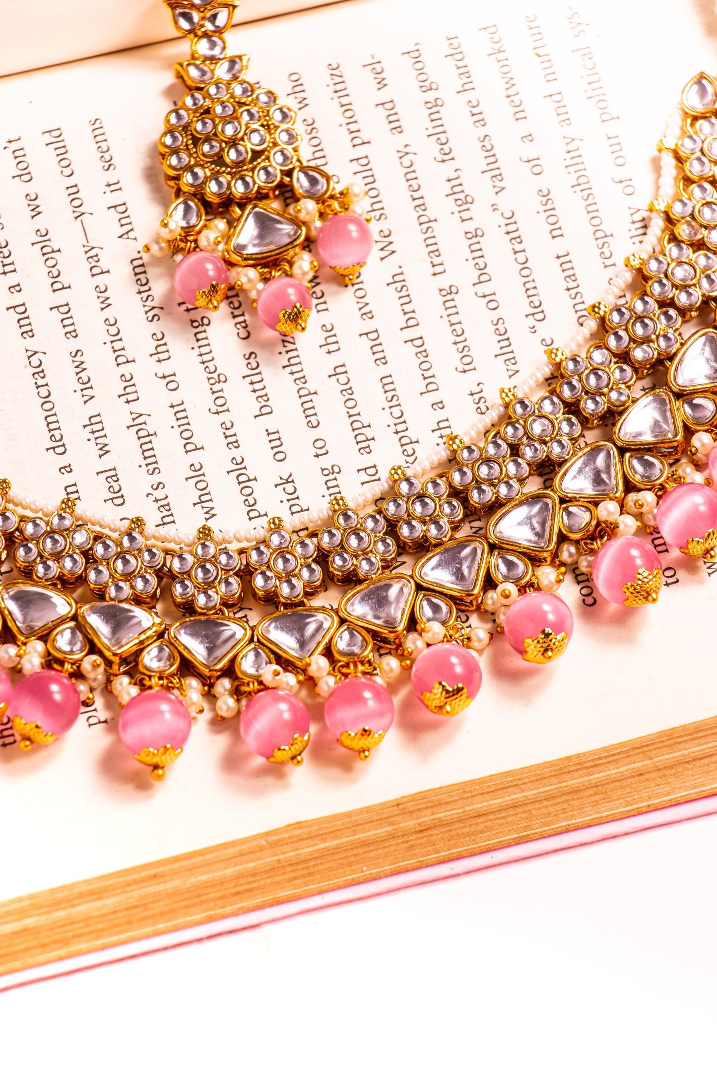 Noor's Horizon Pink Kundan Necklace Set