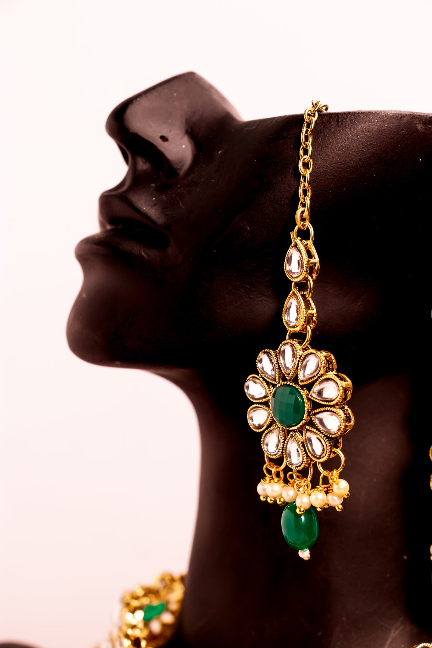 Noor's Grace Green Kundan Necklace Set