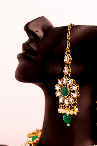 Noor's Grace Green Kundan Necklace Set