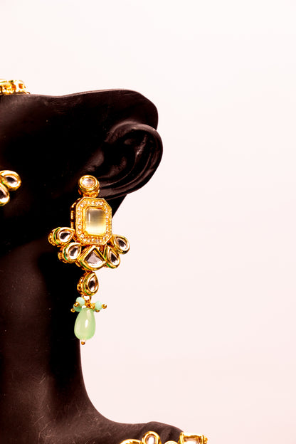 Jahan's Opulence Kundan Necklace Set