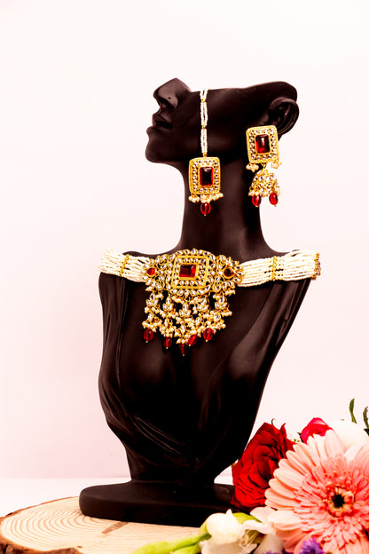Vaijayanti Kundan Choker Necklace Set