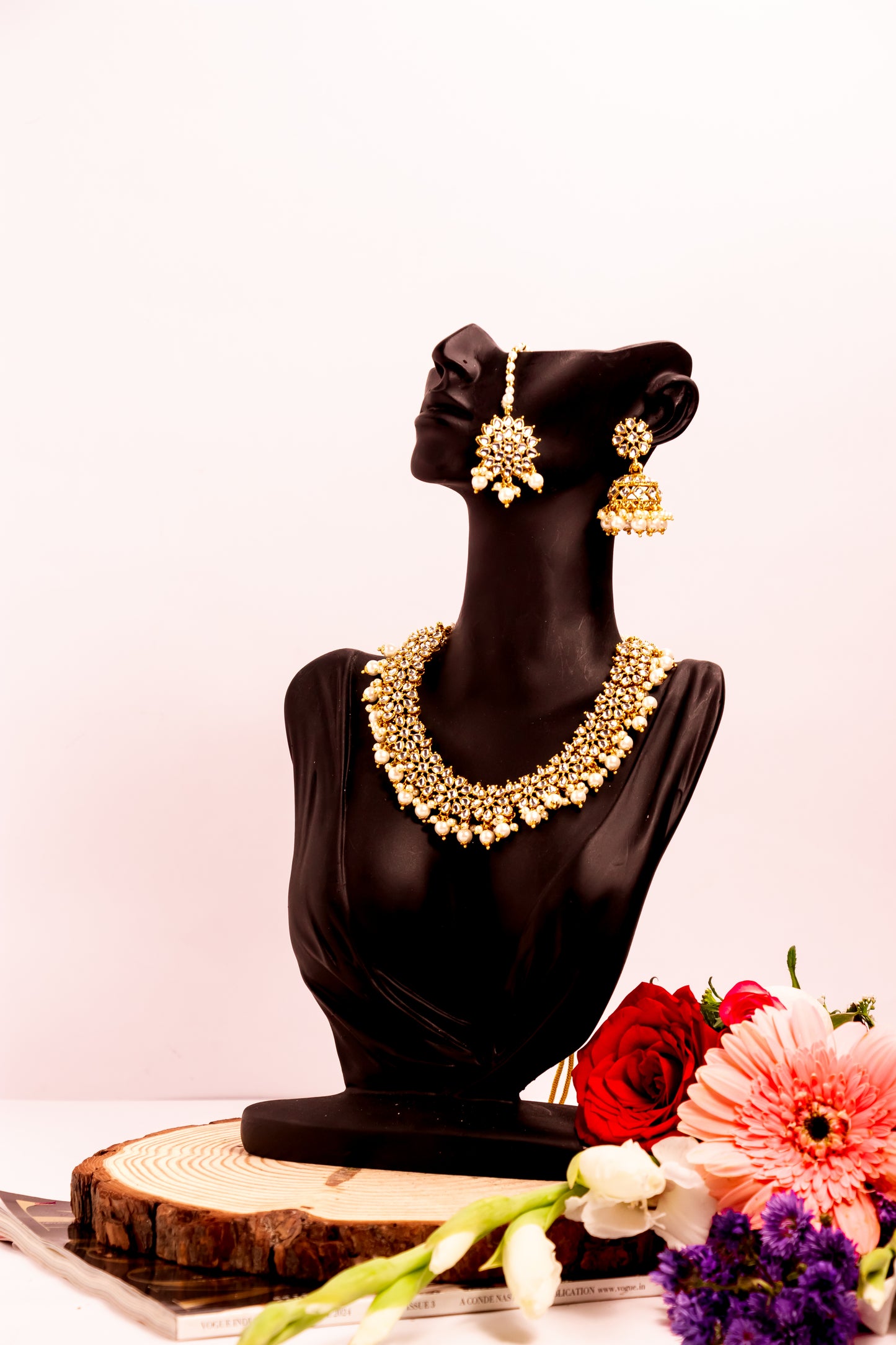 Noor's Splendour Kundan Necklace Set
