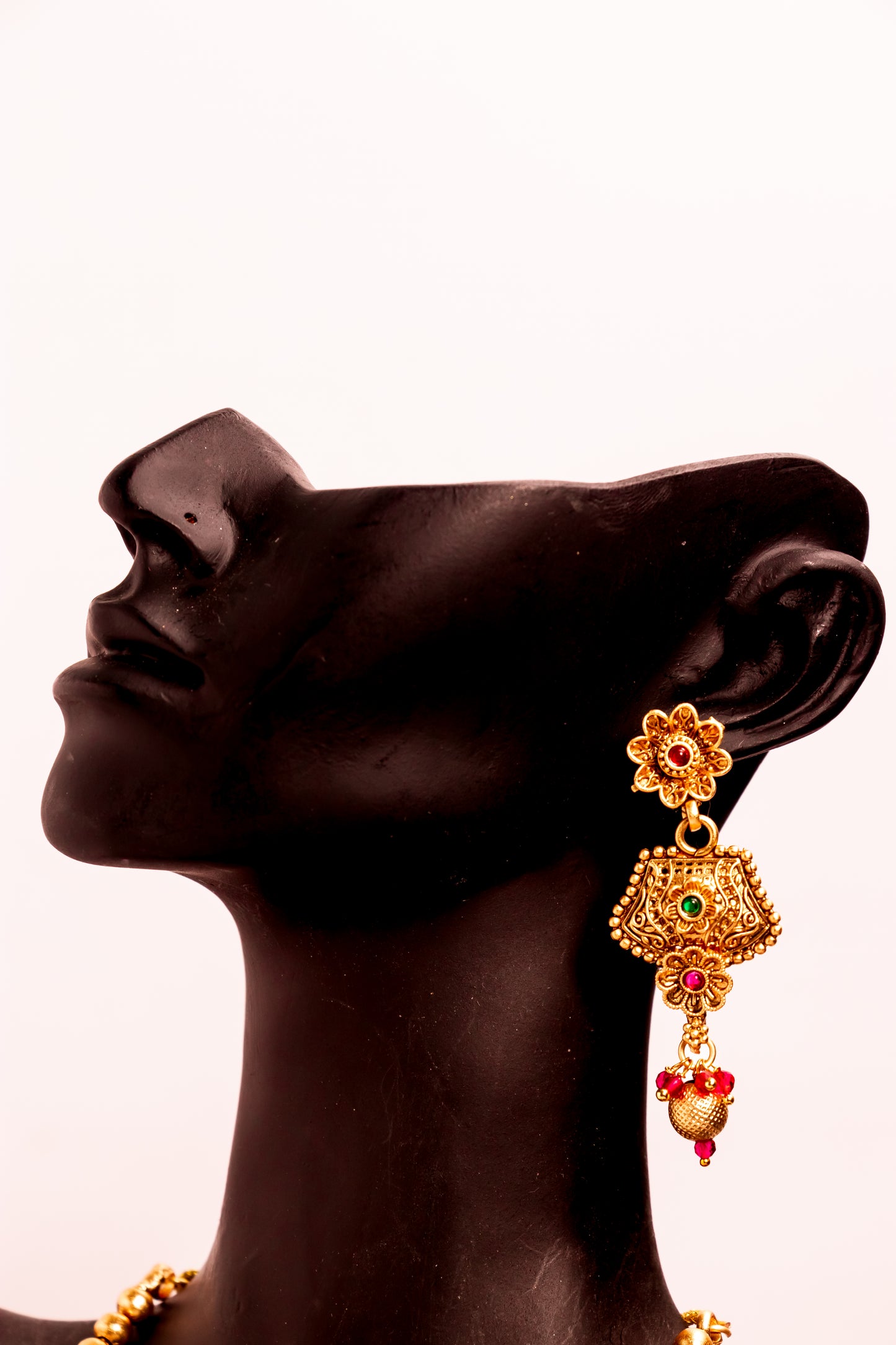 Padmavati's Dazzle Necklace Set