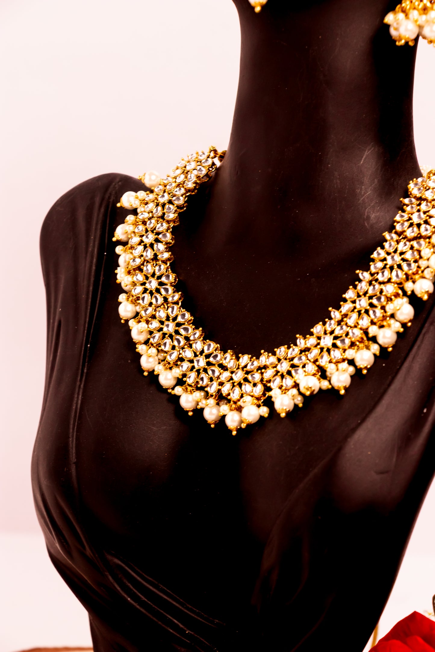 Noor's Splendour Kundan Necklace Set