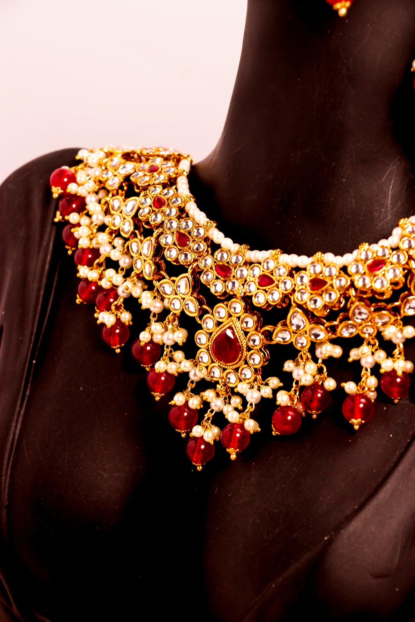 Noor's Serenity Red Kundan Necklace Set