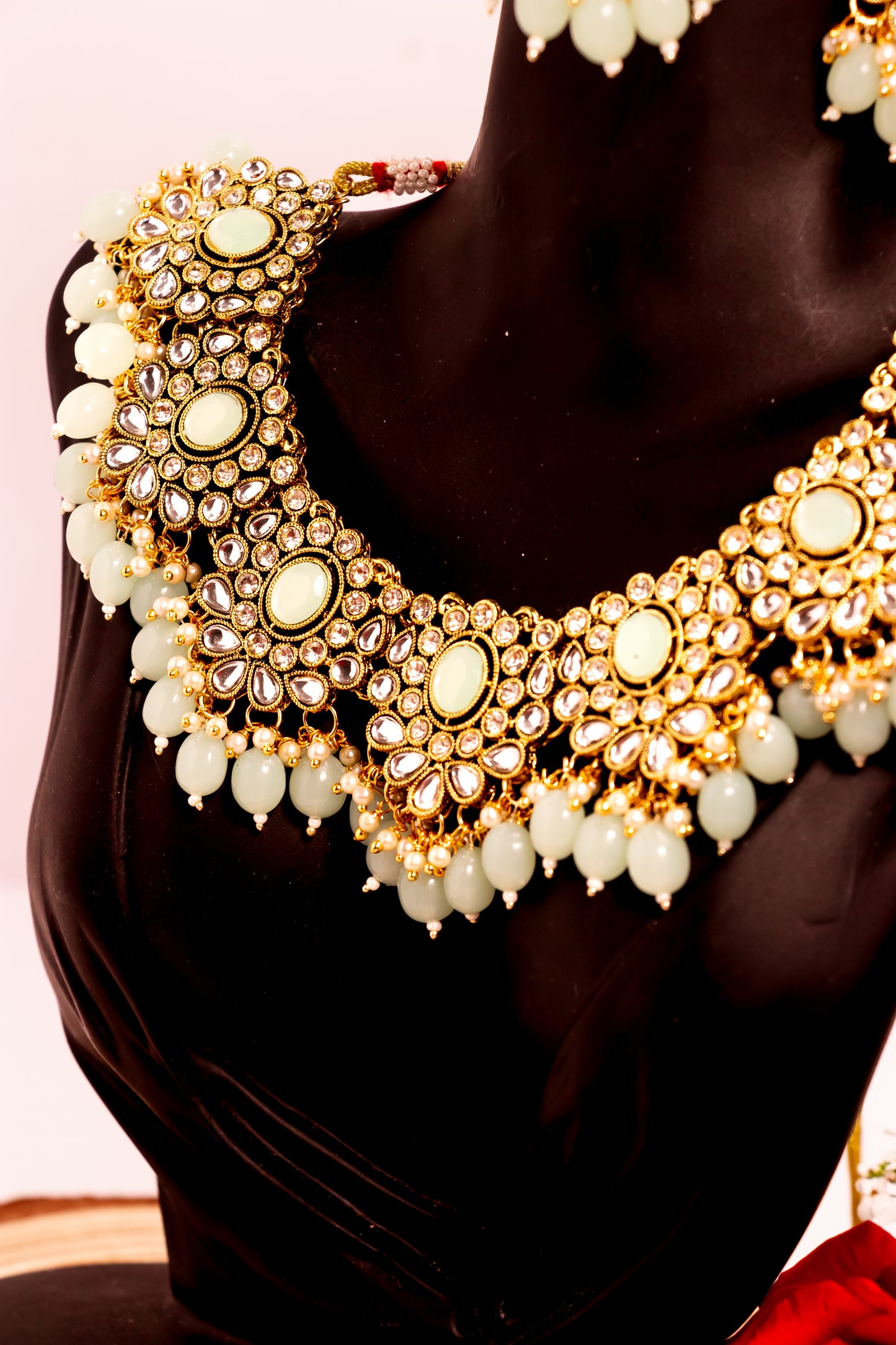 Noor's Dazzle Kundan Necklace Set