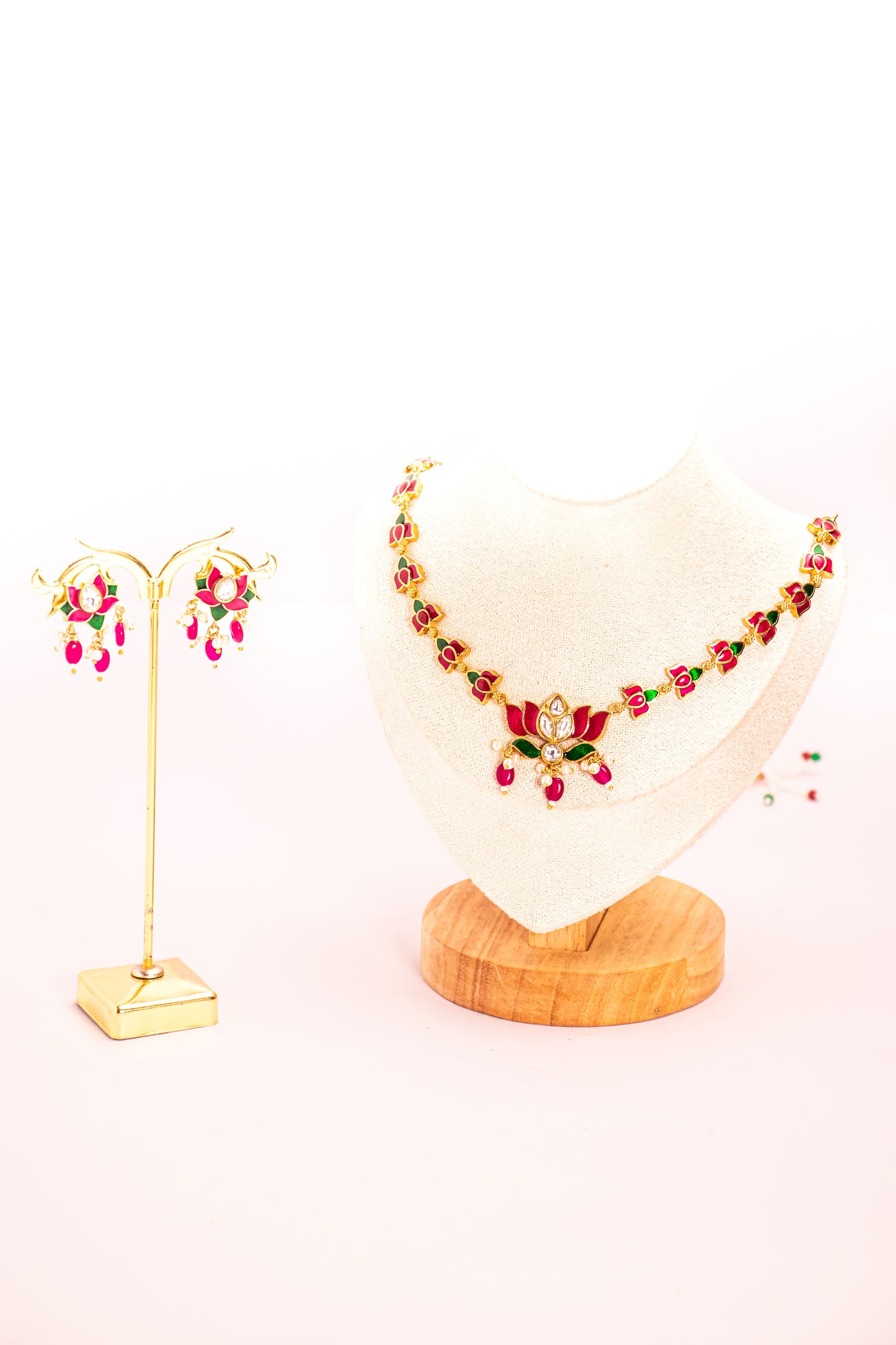 Regal Padma Necklace Set