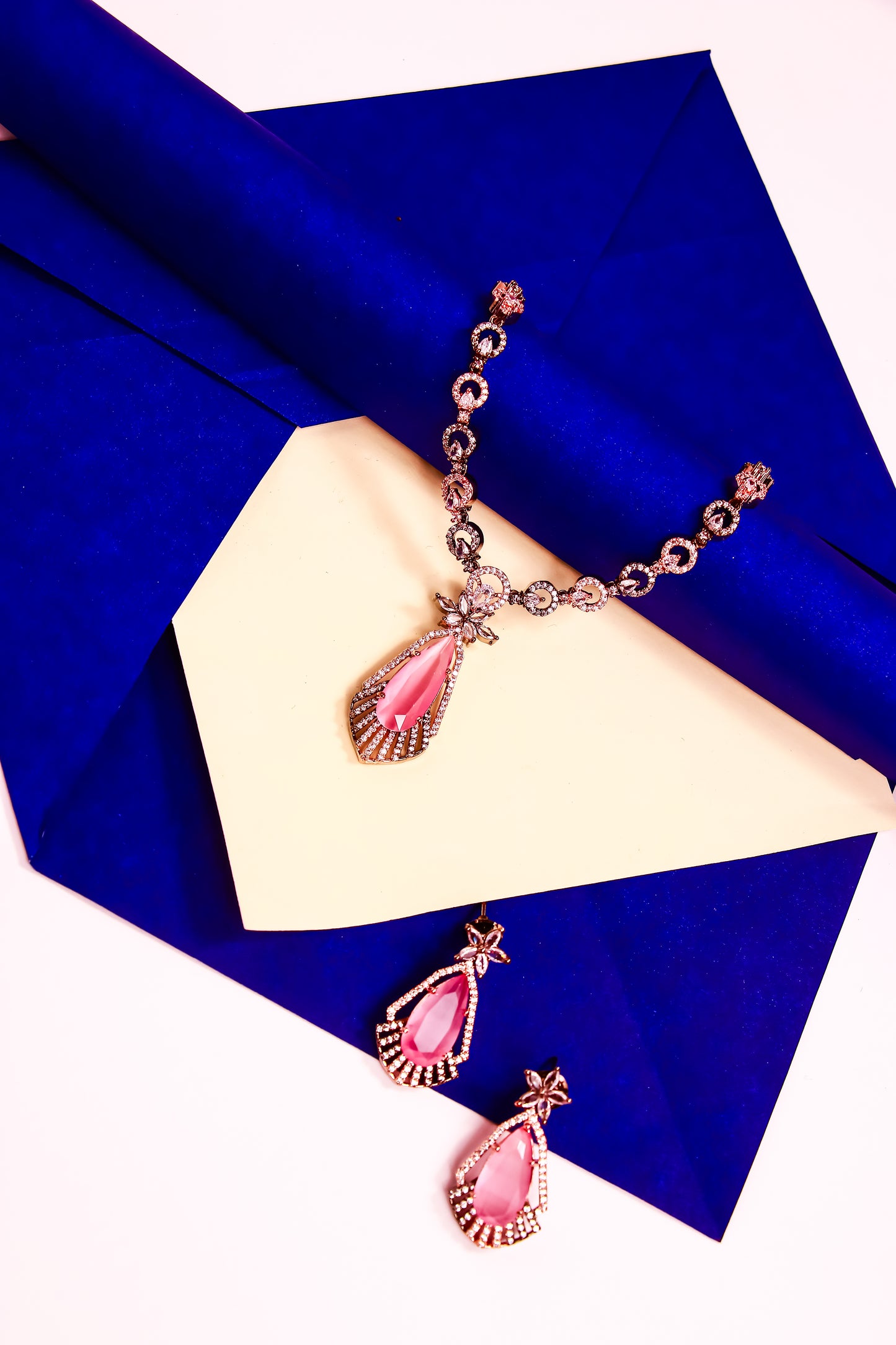 Echo’s Enchantment Necklace Set