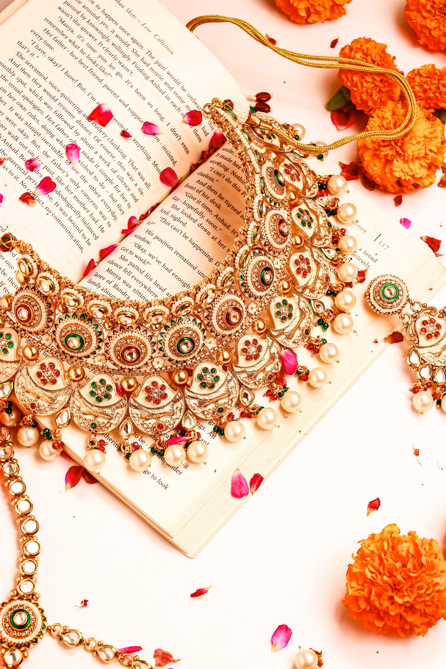 Kasturi Semi Bridal Kundan Necklace Set