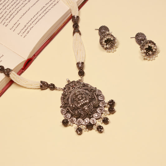 Manikarnika Rajnandini Necklace Set