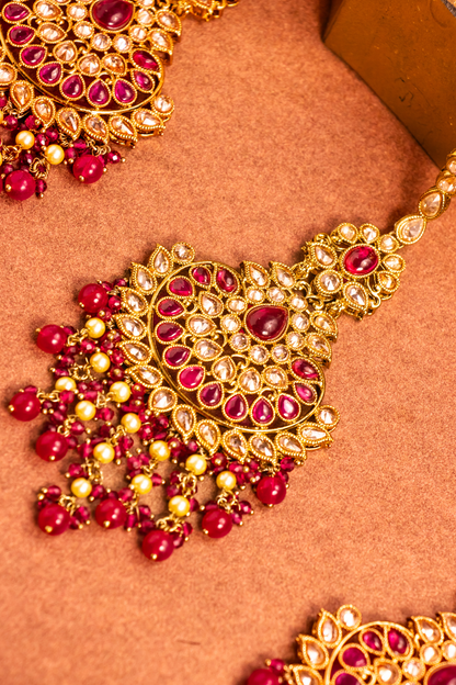 Ameeran Aura Mangtika Set