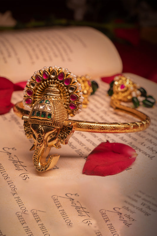 Ganesha Kundan Padmavati Bracelet